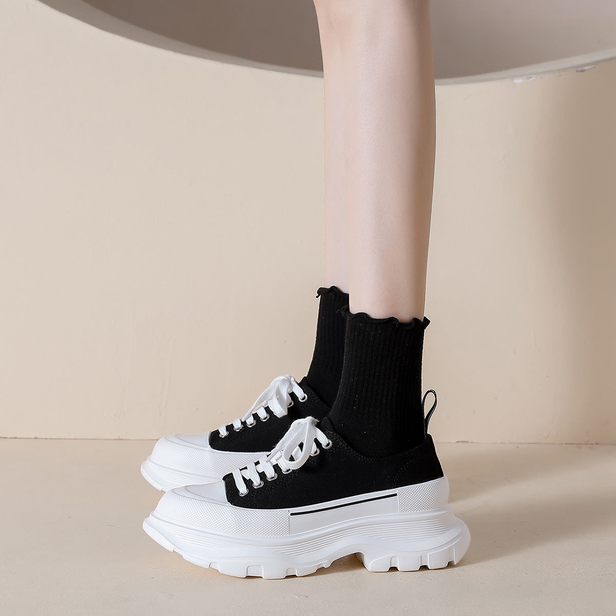 Elegant Women's White Platform Sports Board Canvas Shoes