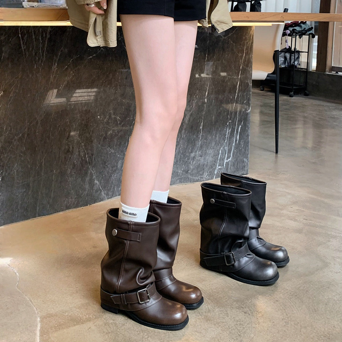 Hot Pants Fashionable Waste Soil Wind Pleated Buckle Western Boots