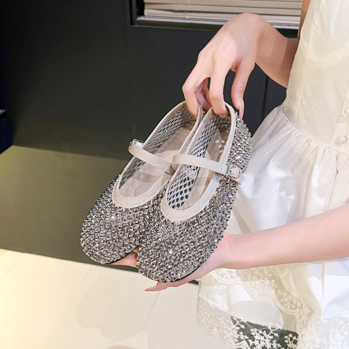 Women's Diamond Round Toe Flat Roman With Skirt Platform Sandals
