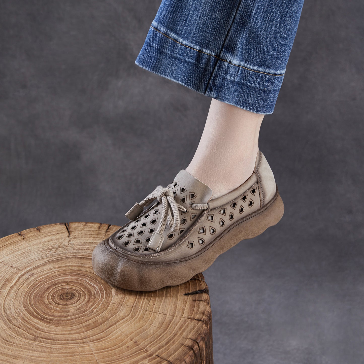 Women's First Layer Cowhide Retro Hole Hollow Breathable Women's Casual Shoes