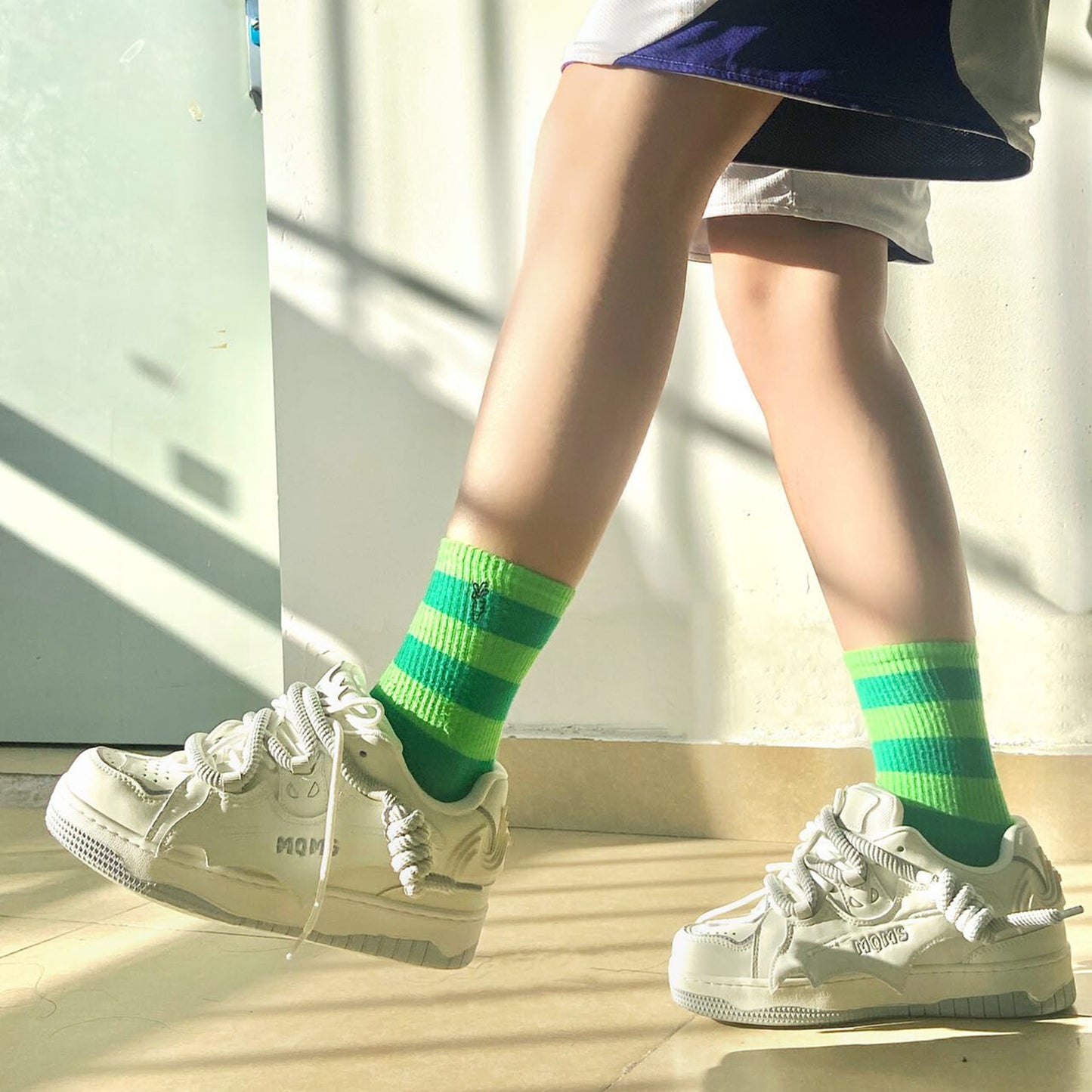 Women's & Men's Height Increasing White Board Fashion Bread Sneakers