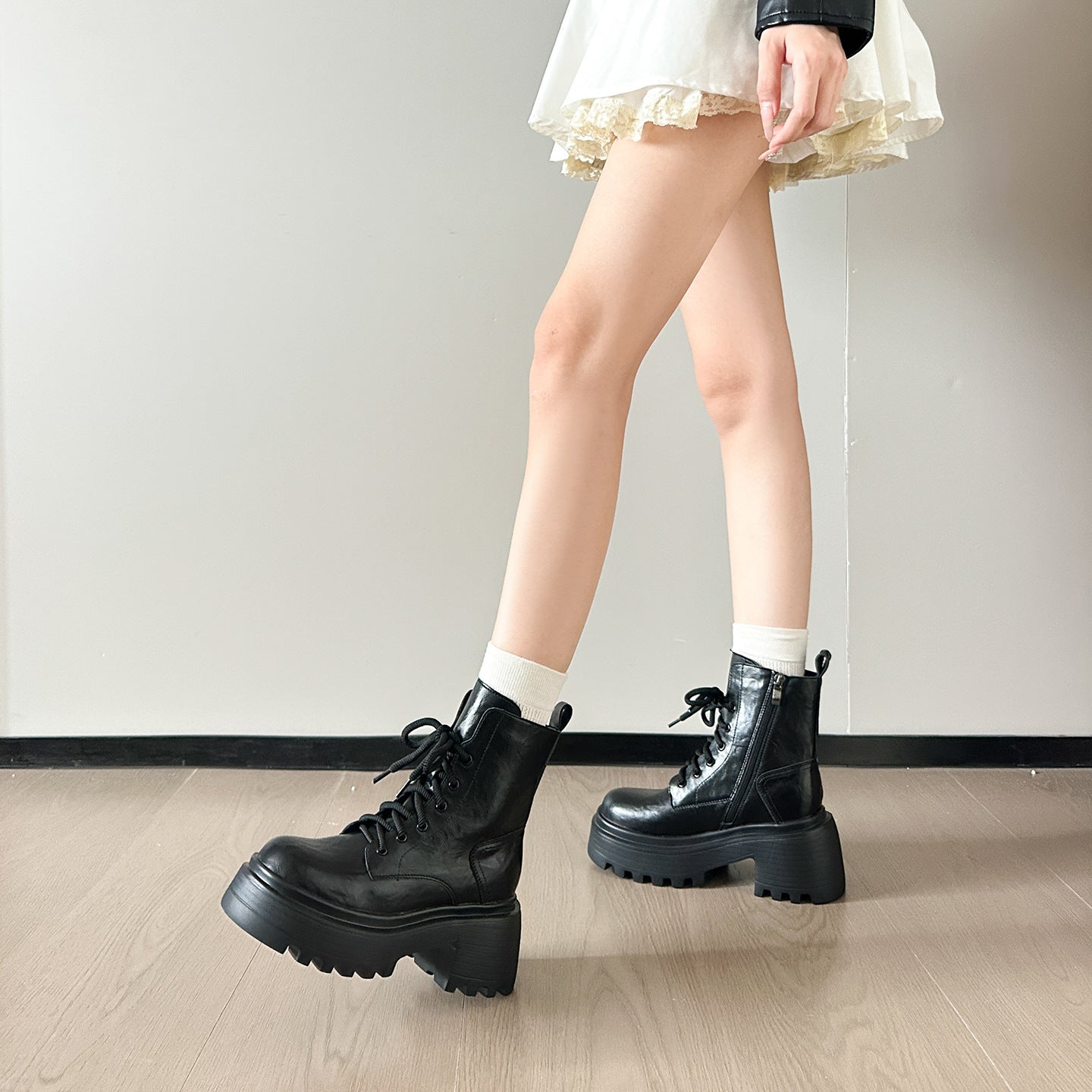 Women's Hight Increasing Martin Platform Single Lace Up Women's Leather Boots