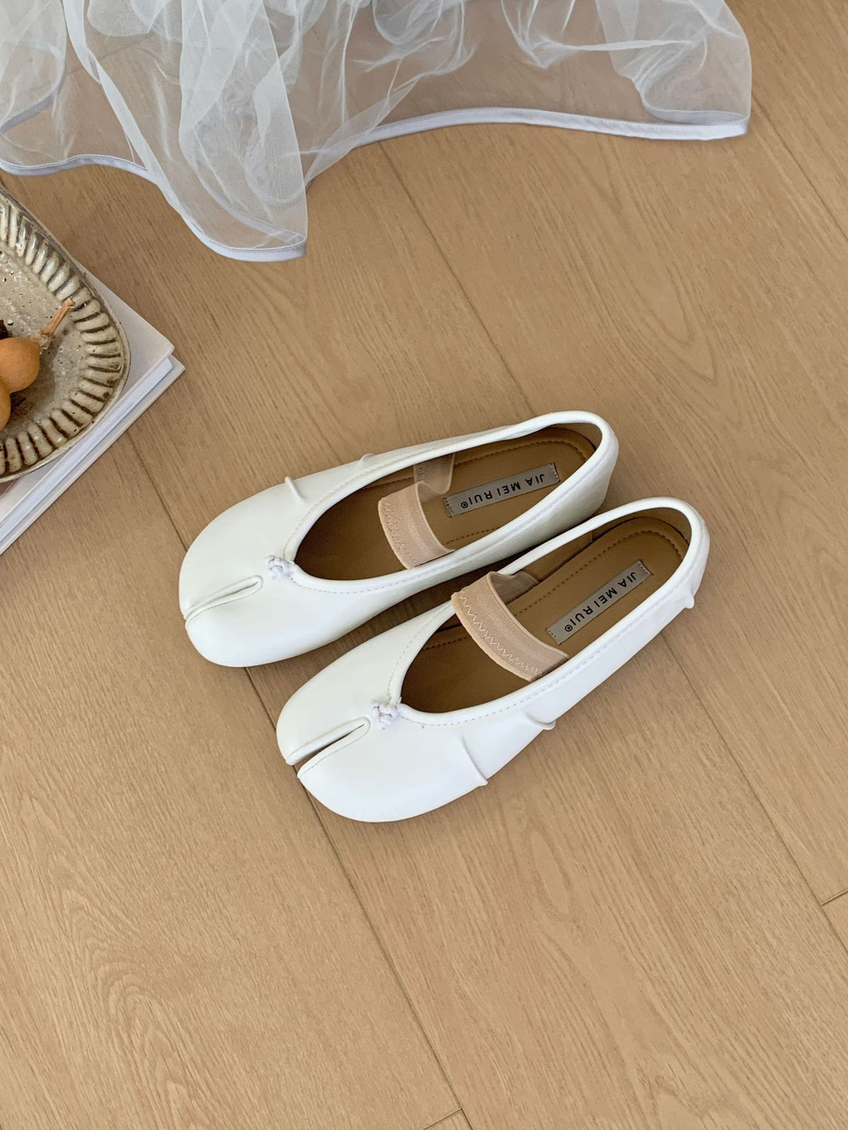 Women's Flat With Thin Strap Summer Tabi Grape Women's Casual Shoes