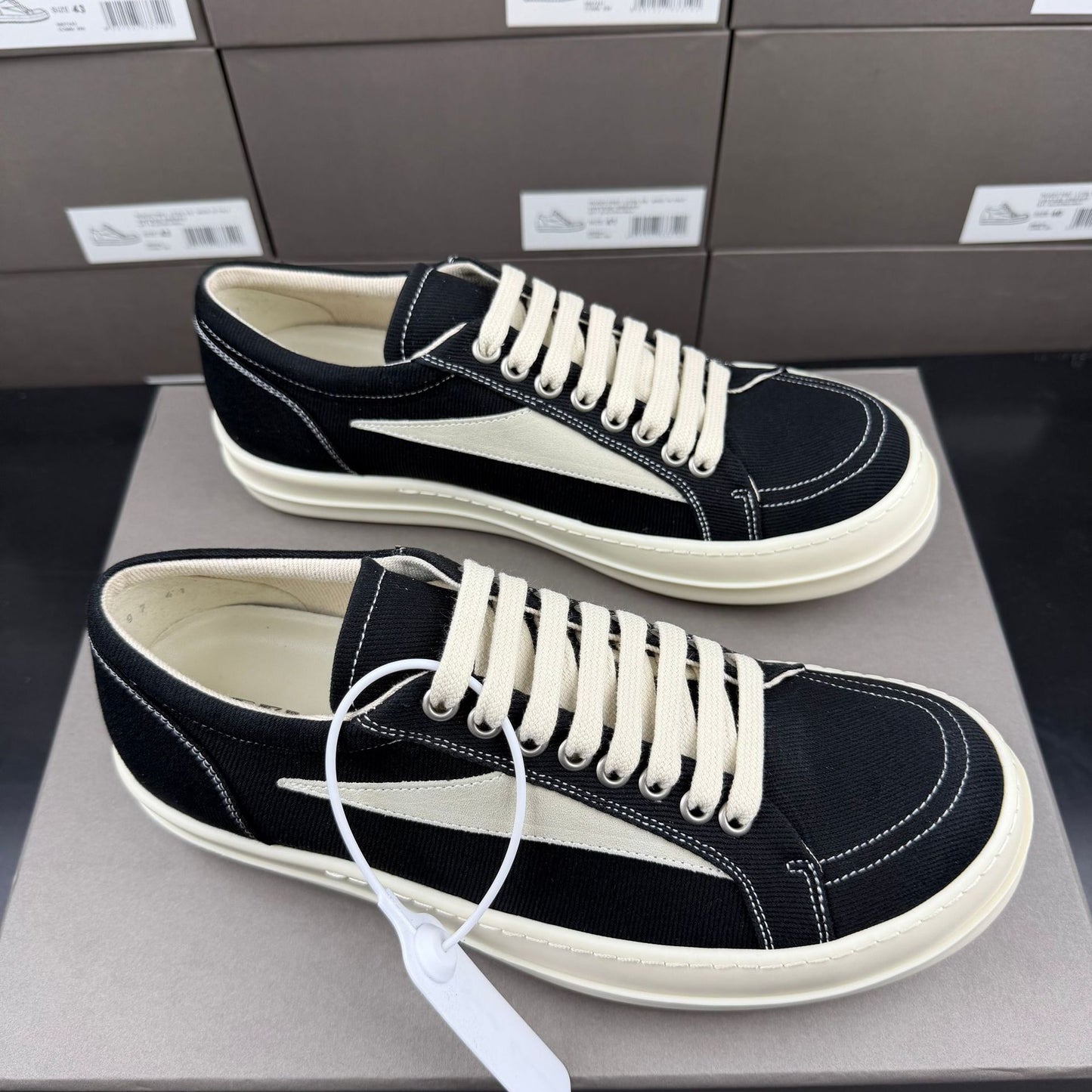 Women's & Men's Classic Small Briefs Sports Milk Fragrance Bottom High Street Fashionable Casual Shoes