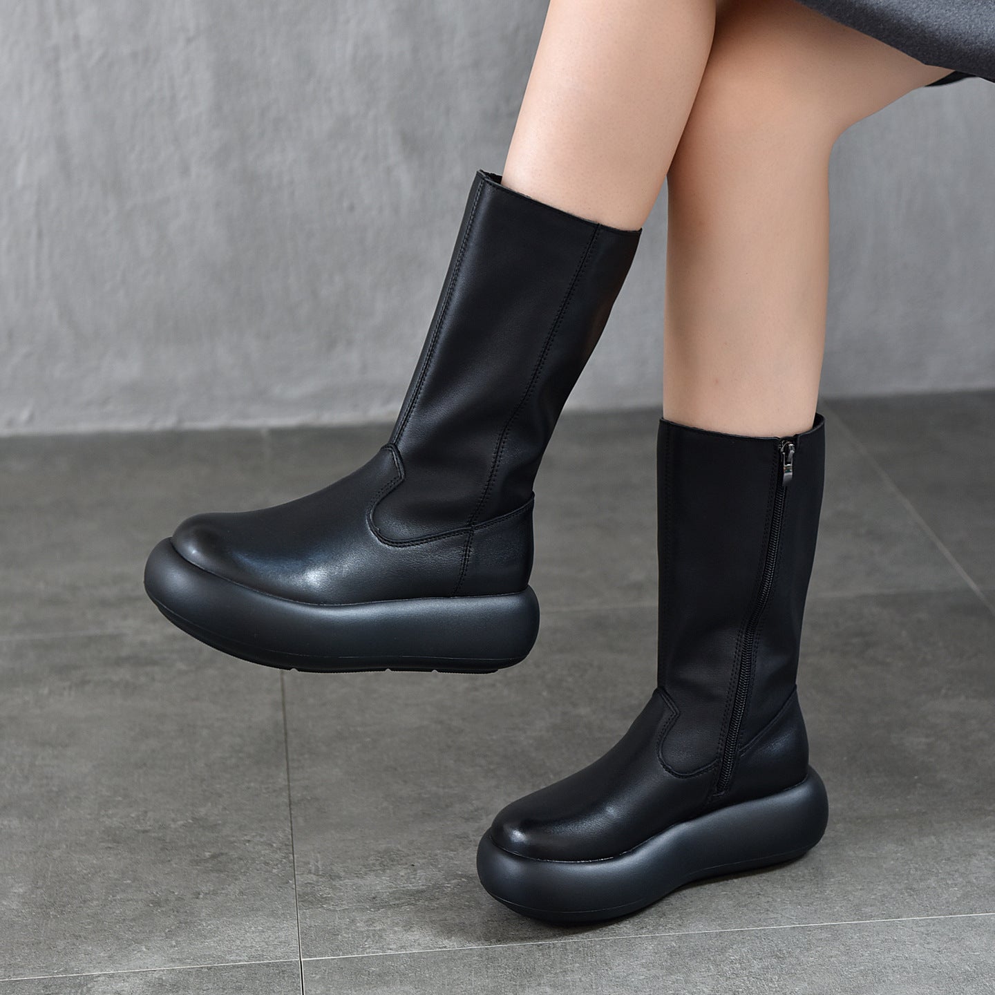 Round Head Thick Bottom Side Zipper Women's Leather Boots