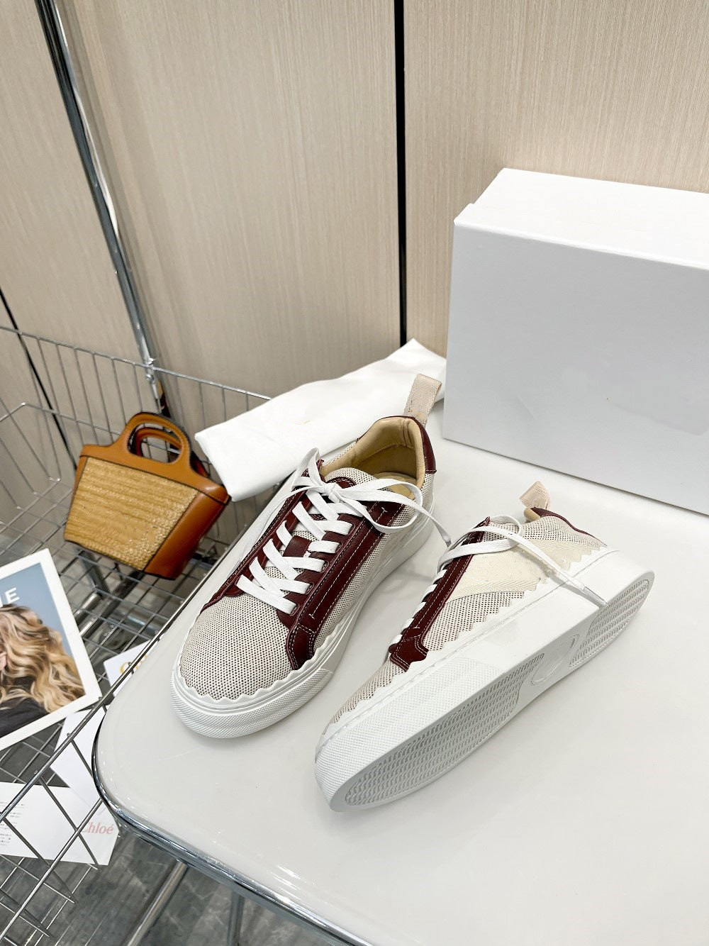 Women's Early Spring Fashion Breathable Round Toe Flat Women's Board Shoes