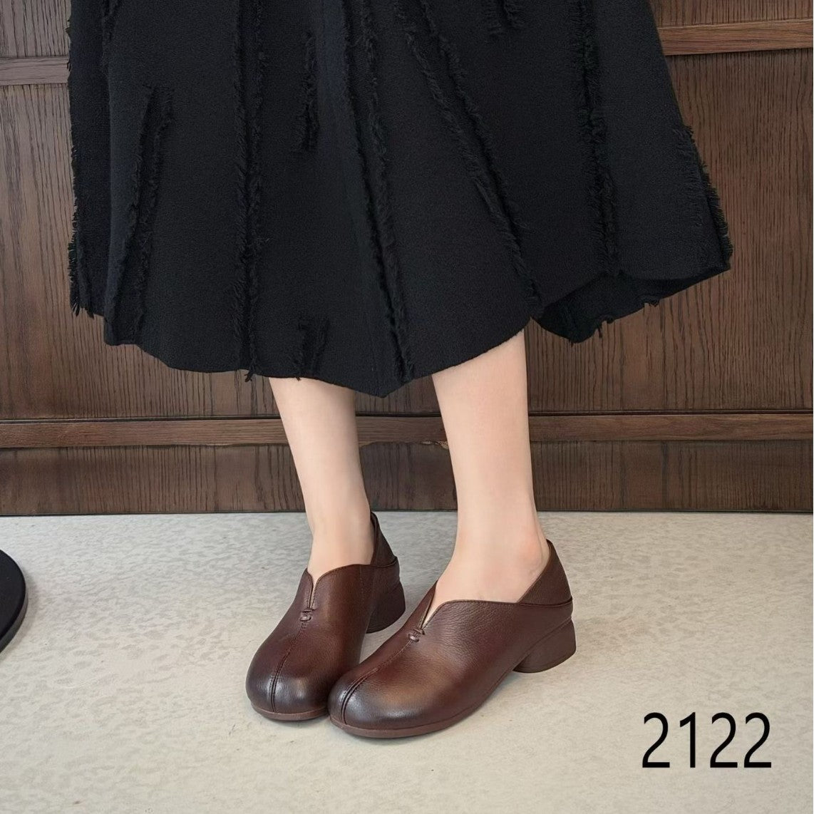 Women's Retro Genuine Temperament Commute Slip-on Short Women's Fashion Shoes