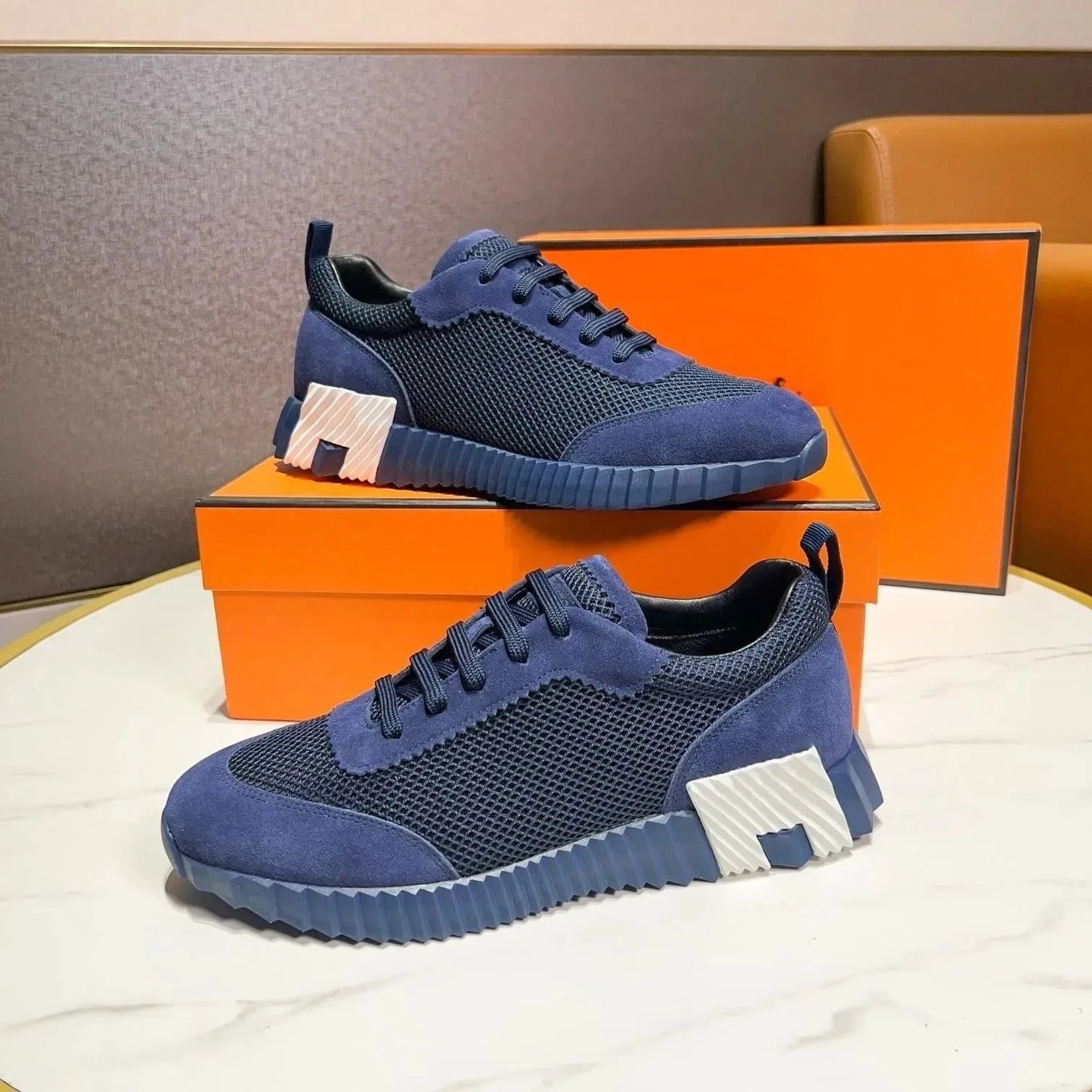 Women's Fashion Comfortable Board Winter Breathable Light Luxury Women's Sports Shoes