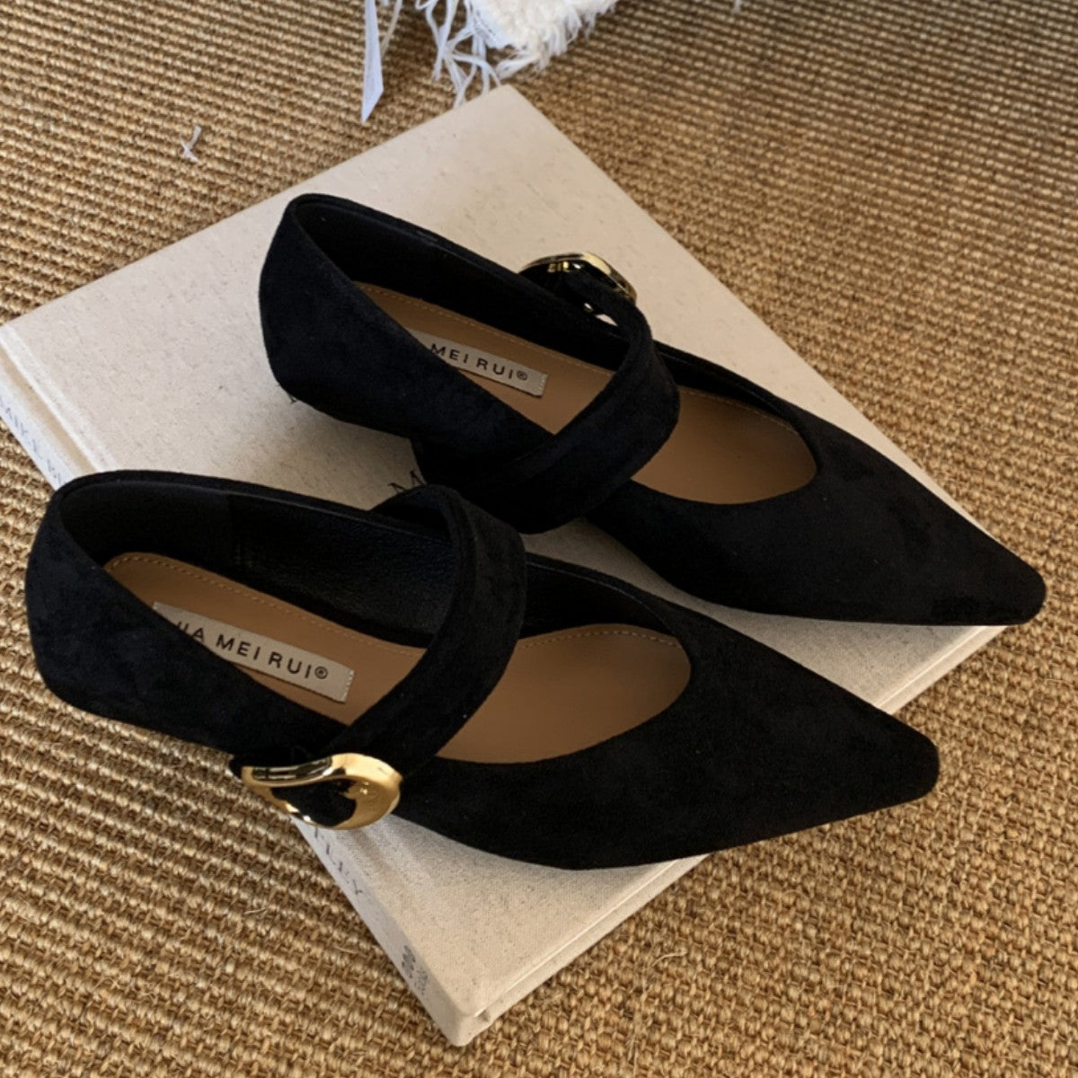 Women's Style Pointed Toe Shallow Mouth Buckle Flat Low Pumps Suede Women's Fashion Shoes