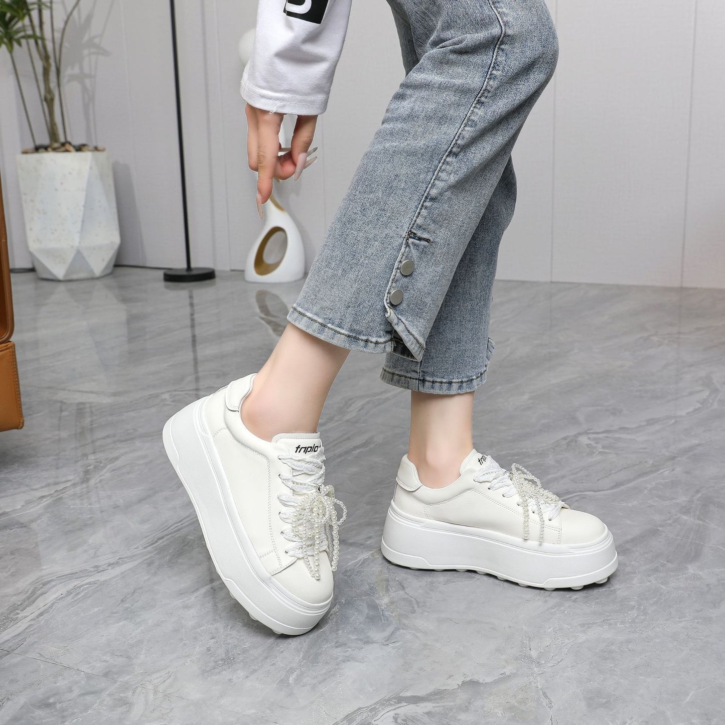 Women's White Trendy Bow Pearl Chain Platform Height Women's Casual Shoes