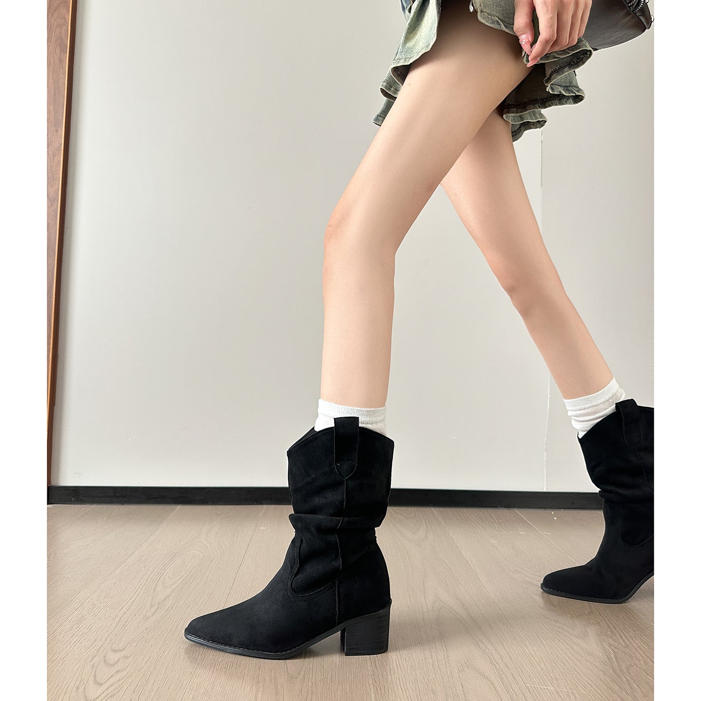 Women's Suede V Cut Western Cowboy Retro Middle Chunky Sleeve Pile Boots