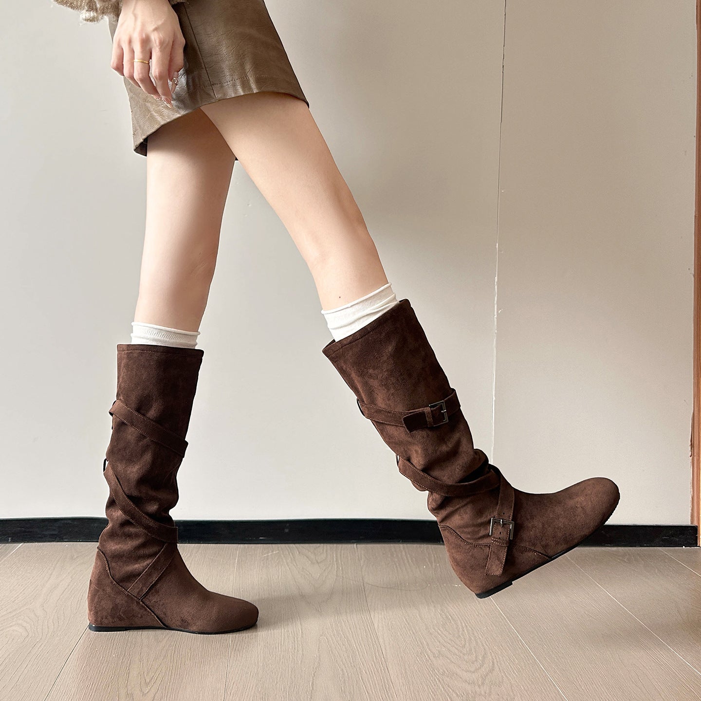 Autumn Norway Pile Style Height Increasing Insole Cross Buckle Strap Boots