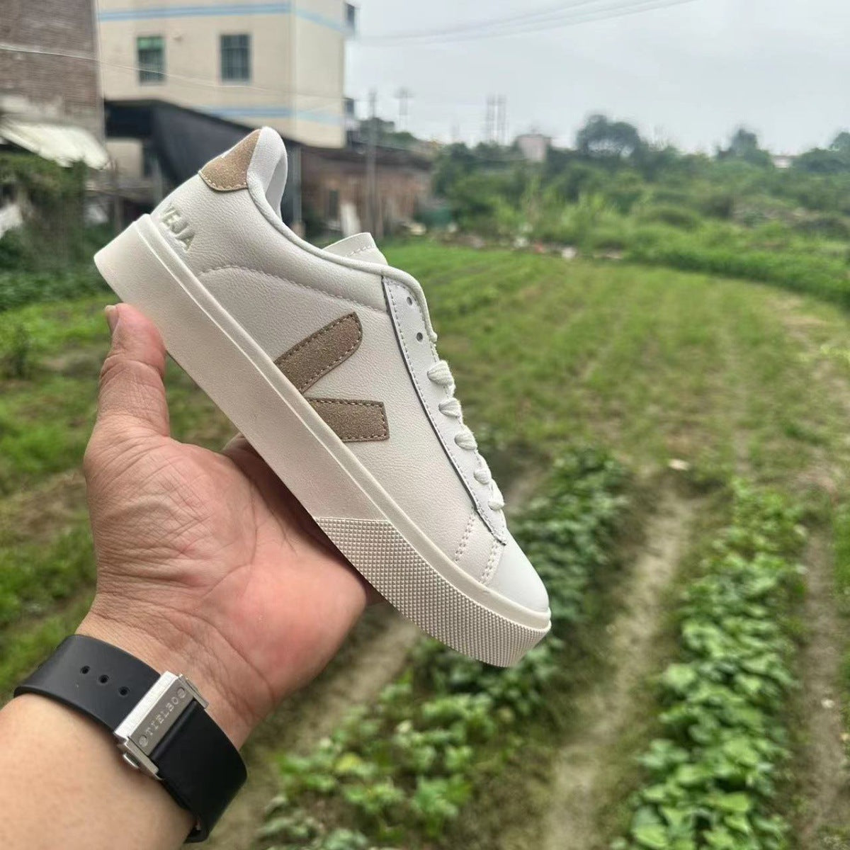Women's & Men's French V-shaped White Classic Campus Couple Women's Casual Shoes