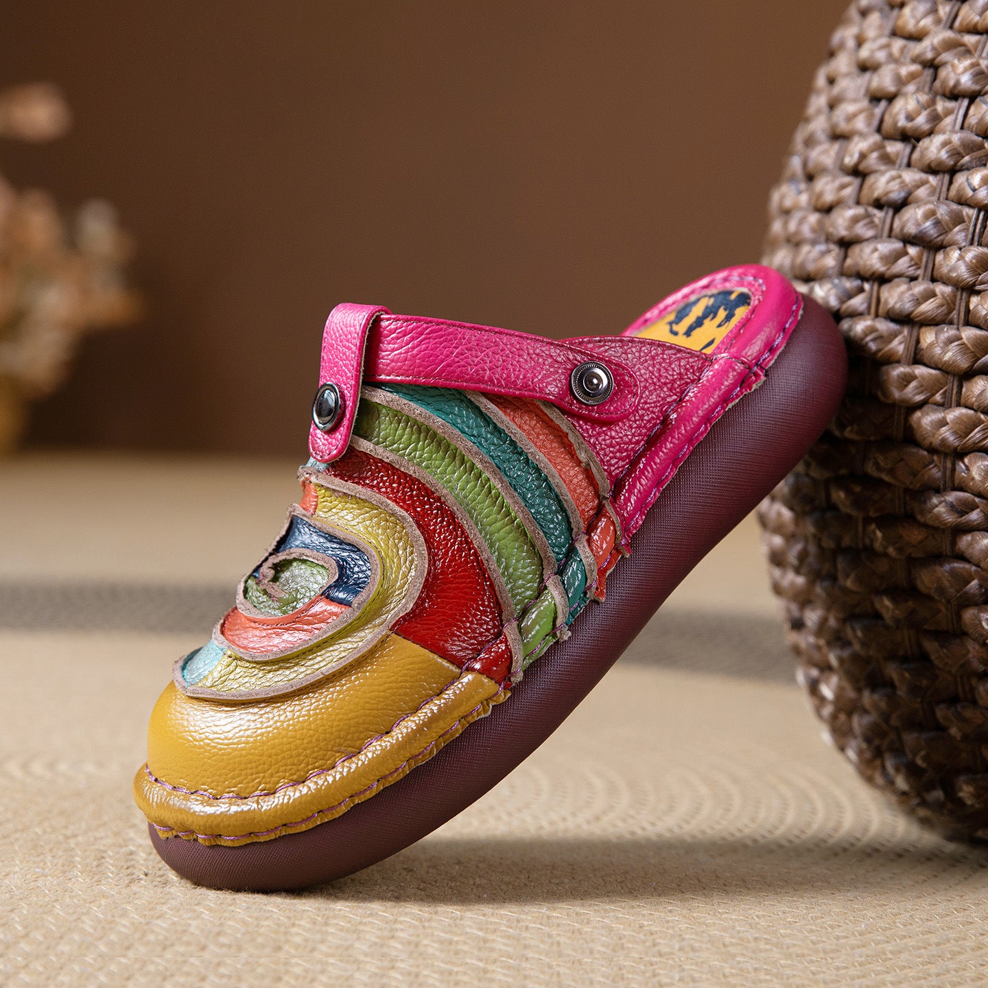 Women's Rainbow Cowhide Sewing Closed Toe Ethnic Style Flat Slippers