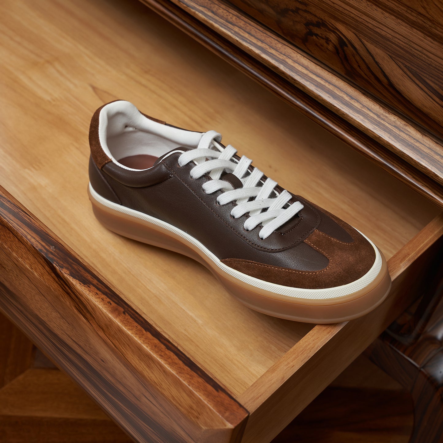 Men's Personality German Training Genuine Lace Up Round Sneakers