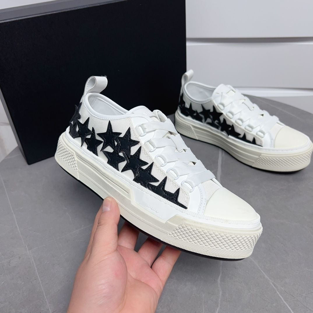 Five-pointed Star Breathable Lace Up Low Sneakers