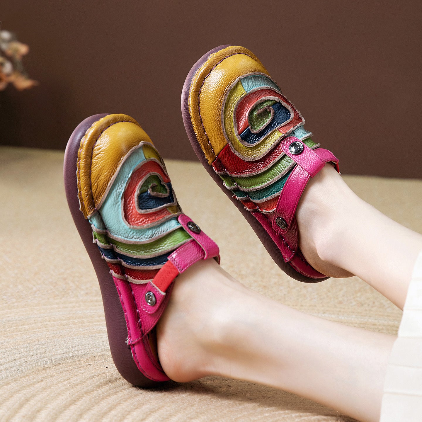 Women's Rainbow Cowhide Sewing Closed Toe Ethnic Style Flat Slippers