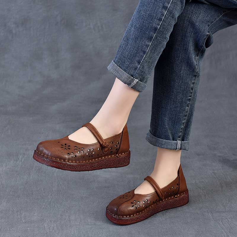 Women's Cowhide Hollow Soft Bottom Ethnic Style Retro Hole Mori Closed Sandals