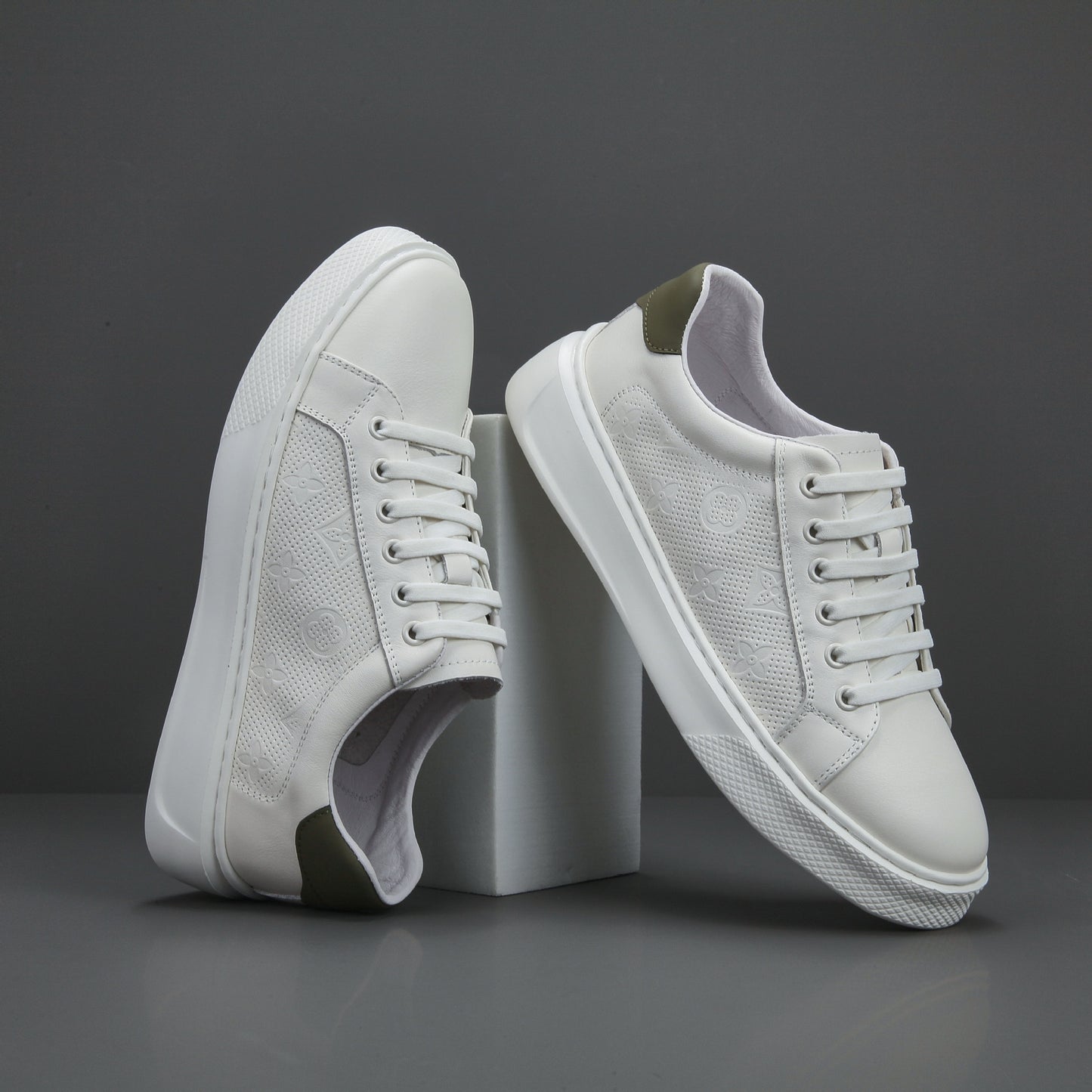 Men's Summer Genuine Fashion Breathable Sports Platform Versatile Men's Casual Shoes