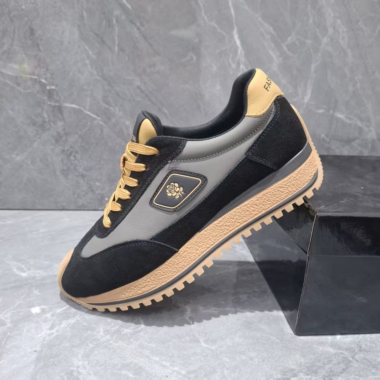 Men's Spring Fashion Genuine Breathable Versatile Trendy Men's Sports Shoes