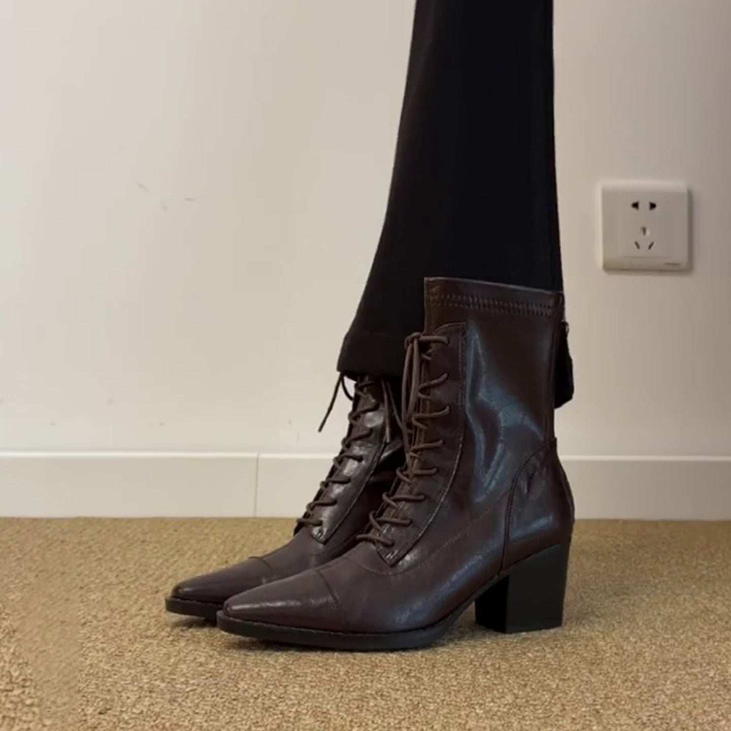 Women's Toe Chunky Booties Slimming Versatile Back Zipper Women's Leather Boots