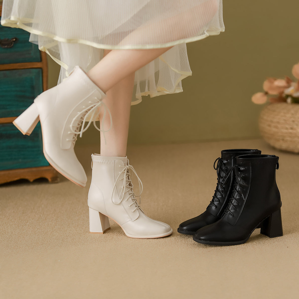 Women's Style Square Toe Elastic Chunky Ankle Martin Boots