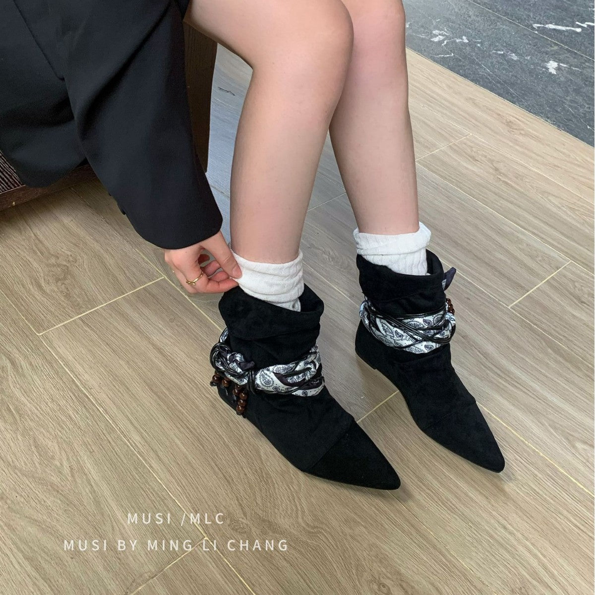 Women's Waste Soil Fashion Desert Tassel Knee-high Retro Knitted Belt Pointed Women's Leather Boots