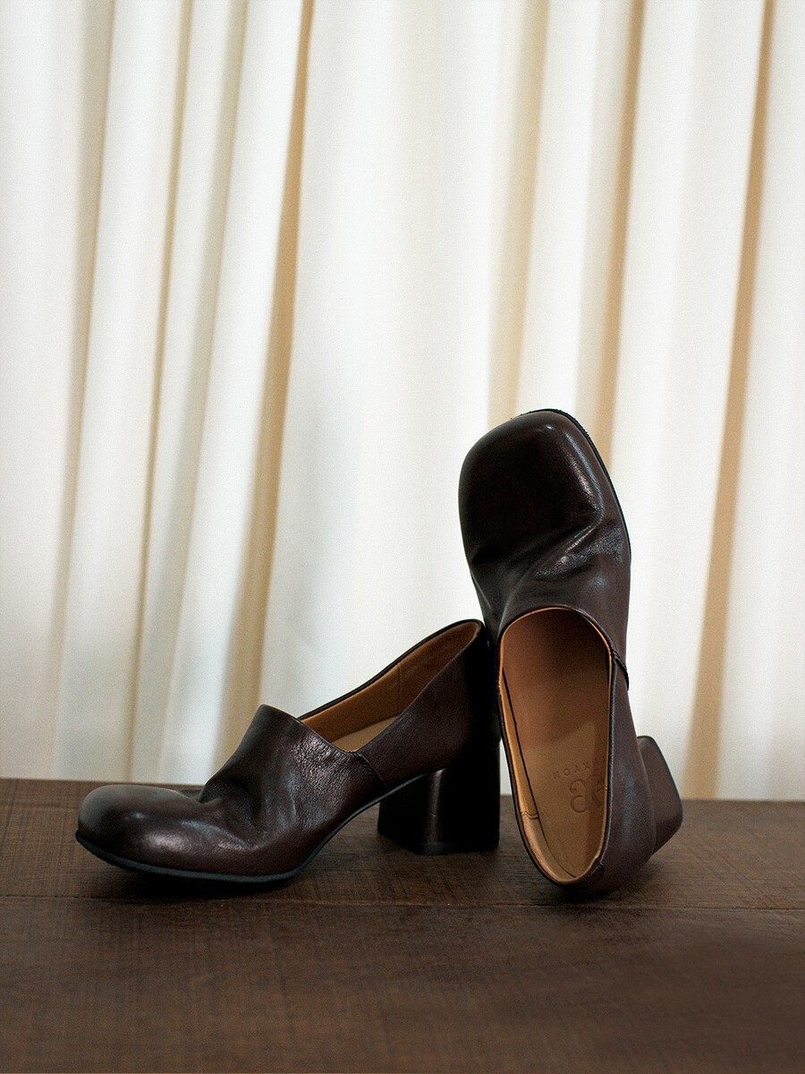 Women's Sheepskin Version Spring Retro Style Niche Round Loafers