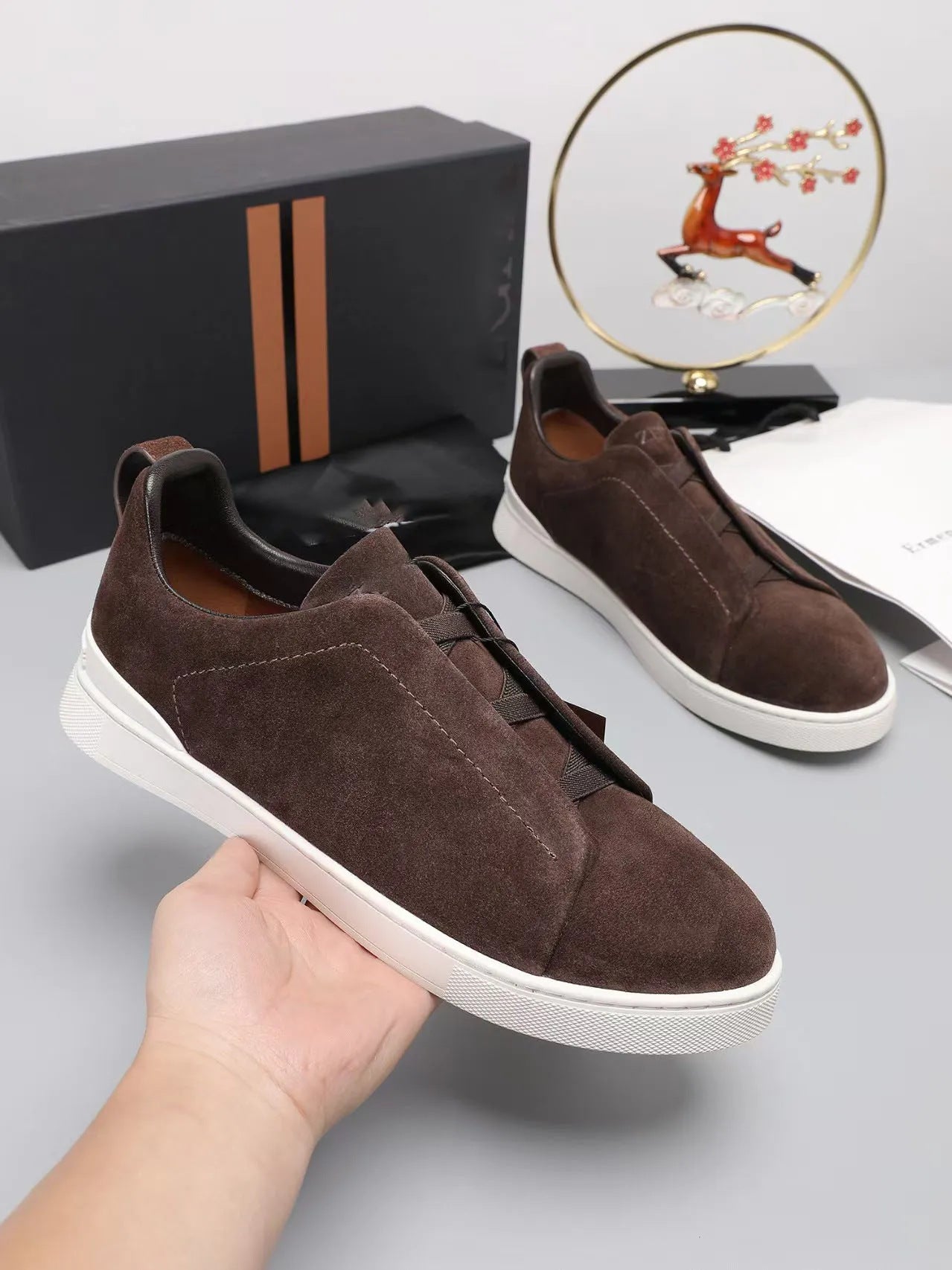 Women's & Men's Cover Flat Solid Color Suede High-cut Sneakers