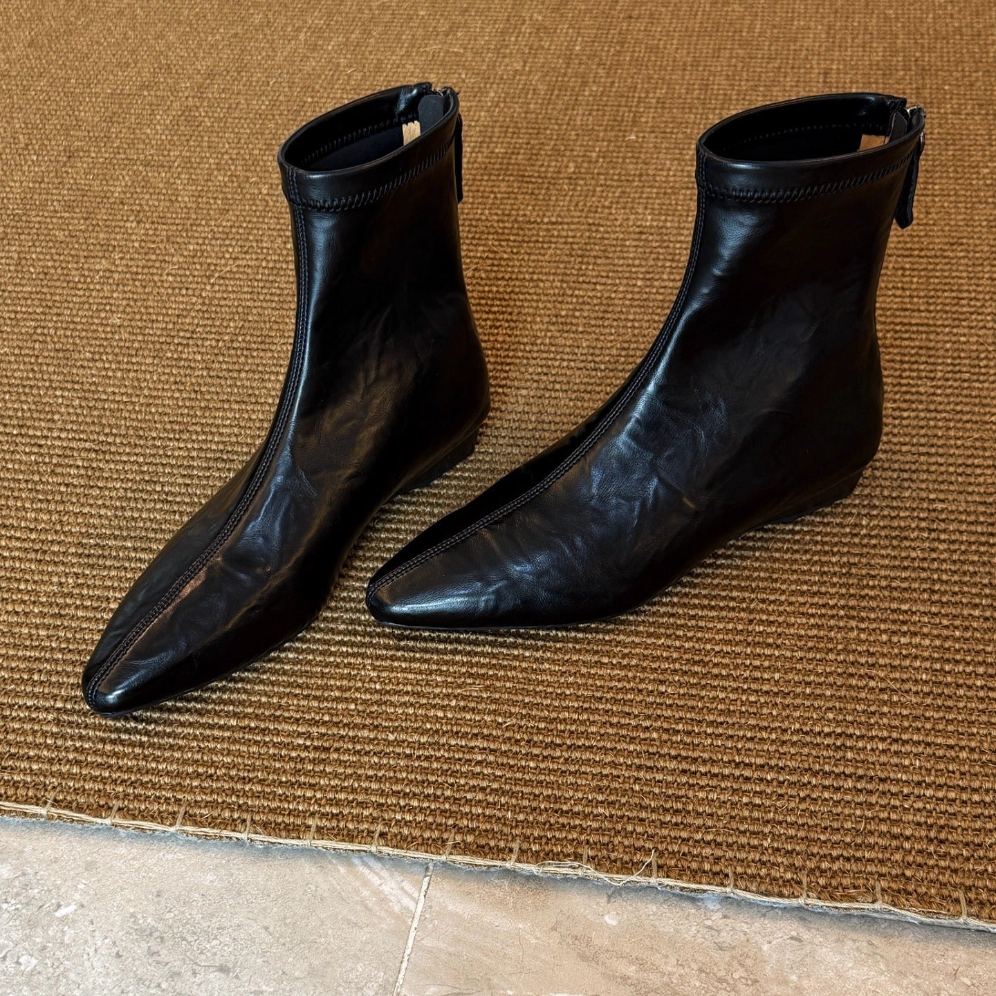 French Retro Inner Height Increasing Very Soft Stretch Thin Pointed Women's Leather Boots