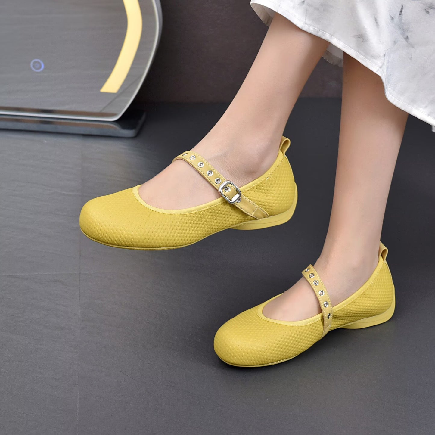 Women's Word Buckle Strap Shallow Mouth Pumps Women's Casual Shoes