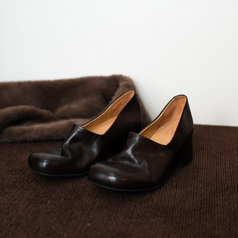 Women's Sheepskin Version Spring Retro Style Niche Round Loafers