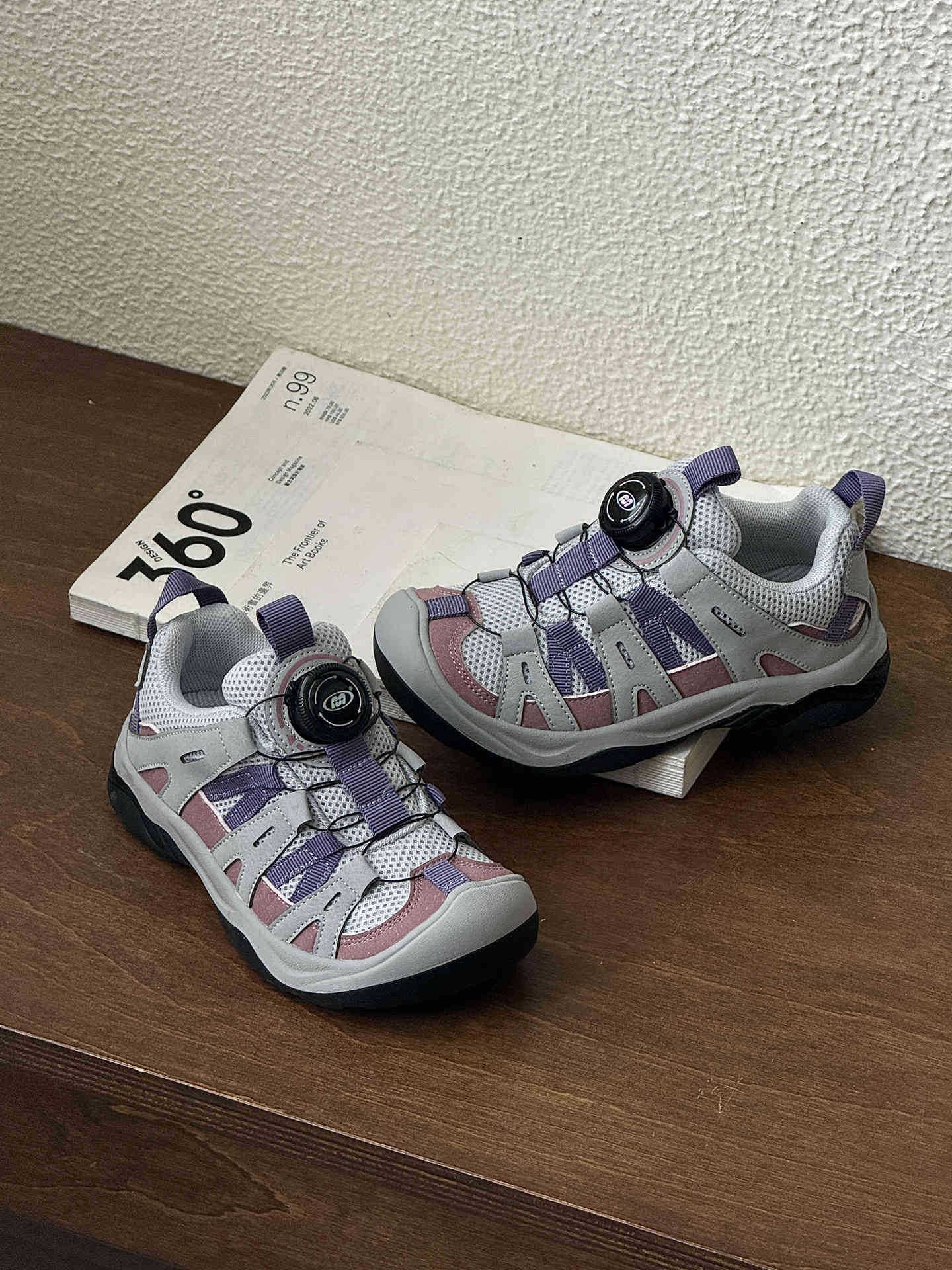 Outdoor Boys Breathable Rotating Buckle Easy To Wear Children's Sports Shoes