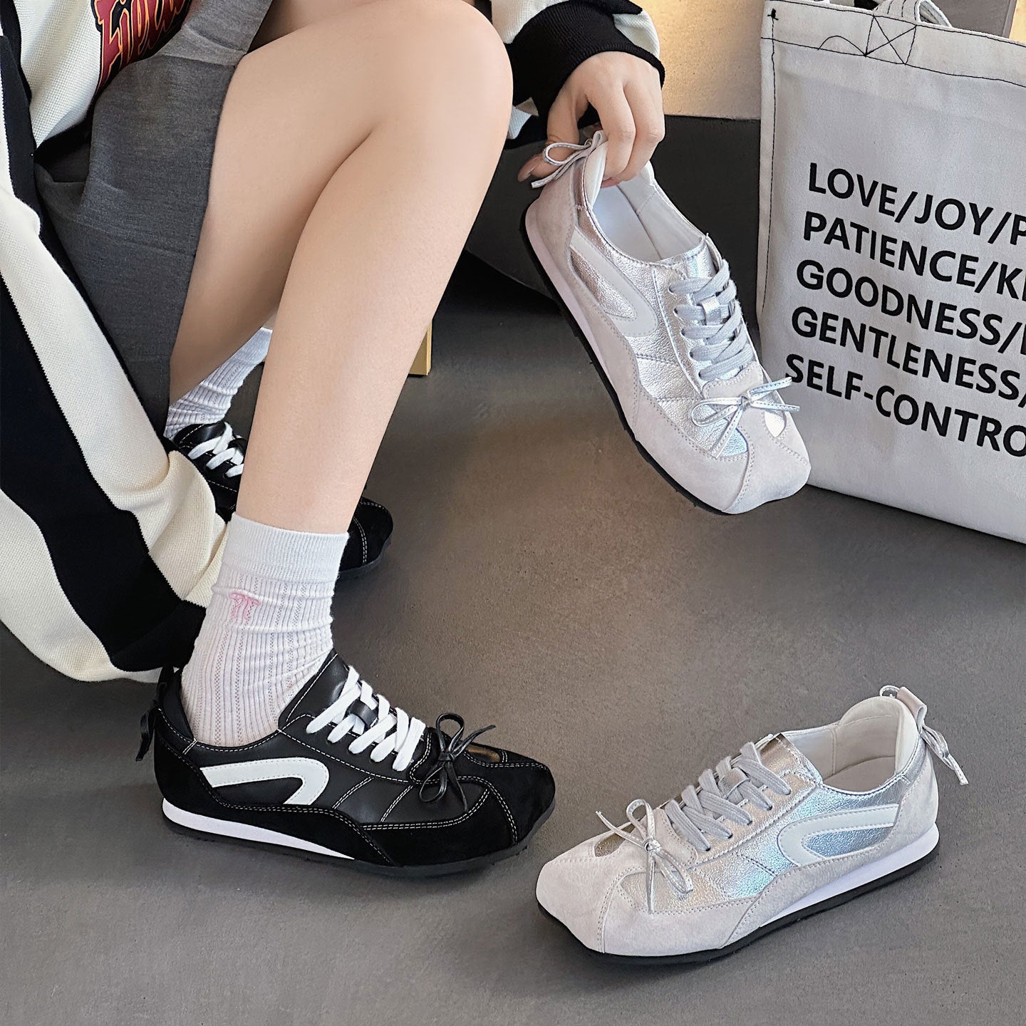 Women's Genuine Soft Bottom Not Tired Feet Niche Women's Sports Shoes