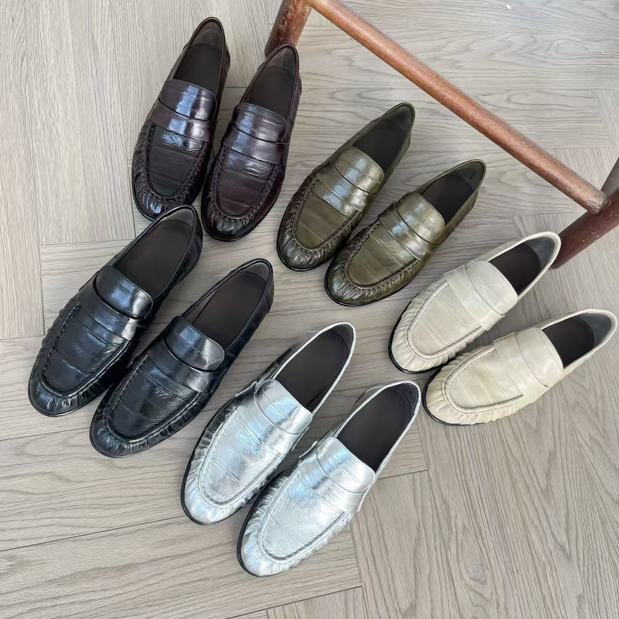 Women's Original Commuter Simple Pleated Eel Skin Pumps One Pedal Women's Casual Shoes