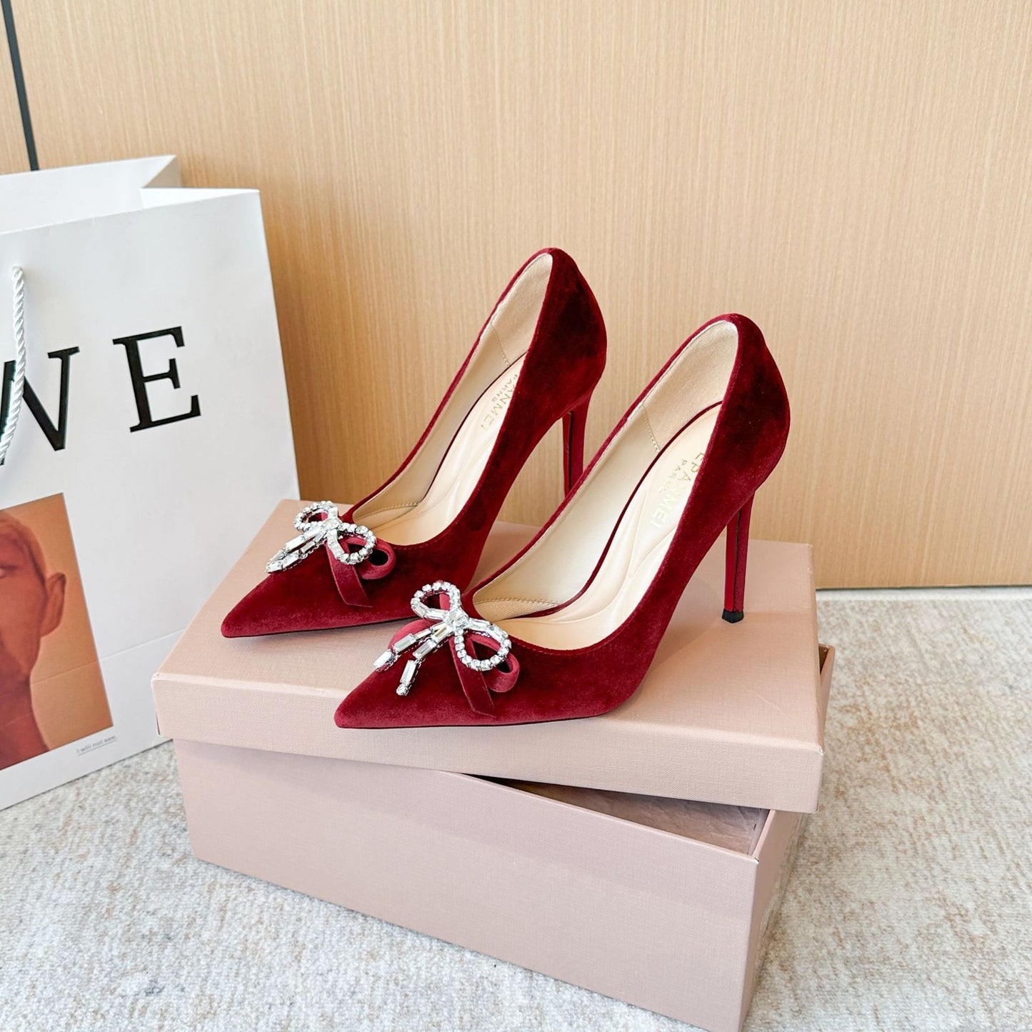 Women's Bow Pointed High Stiletto Temperament Wild Heels