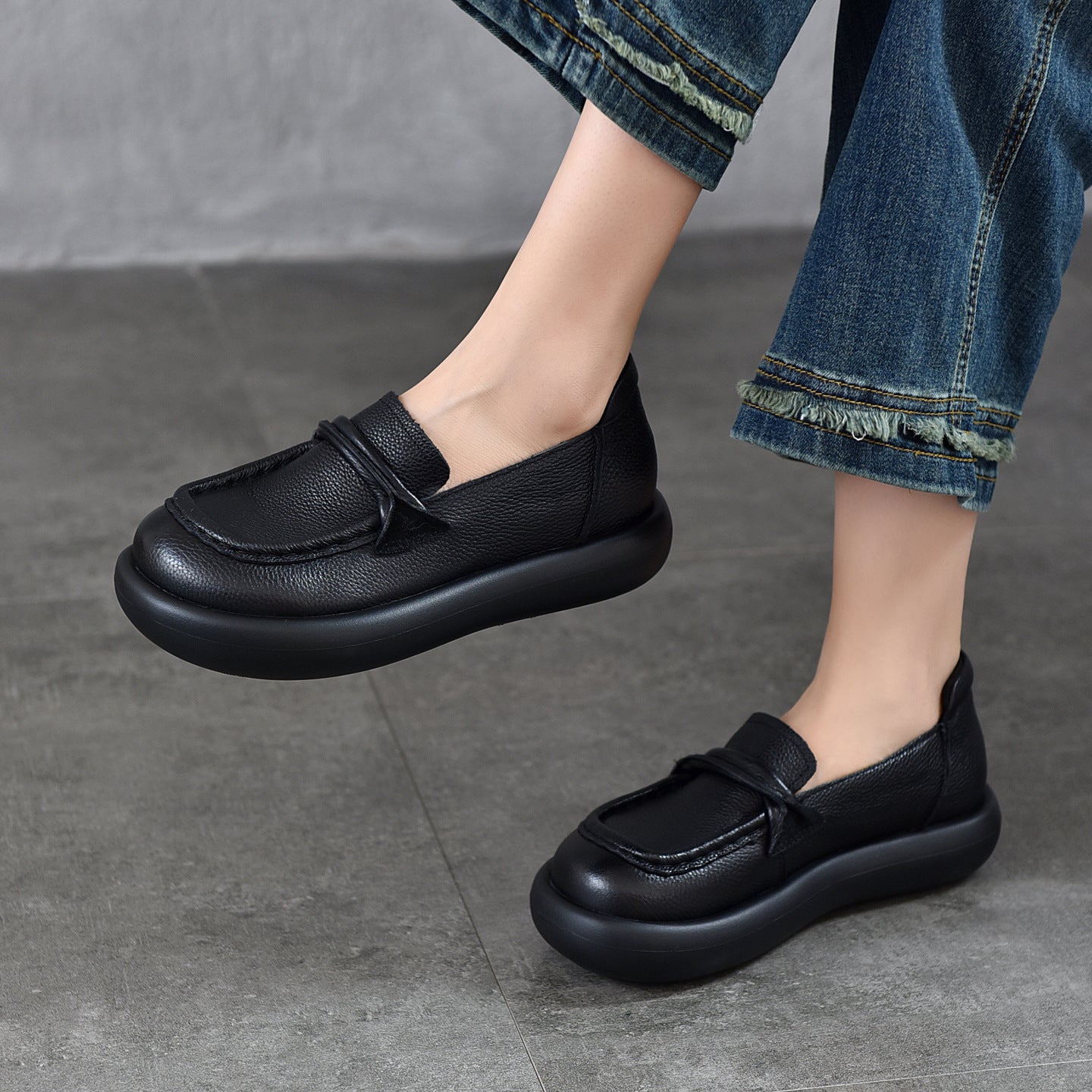 Women's Spring First Layer Cowhide Bread Simple Genuine Loafers