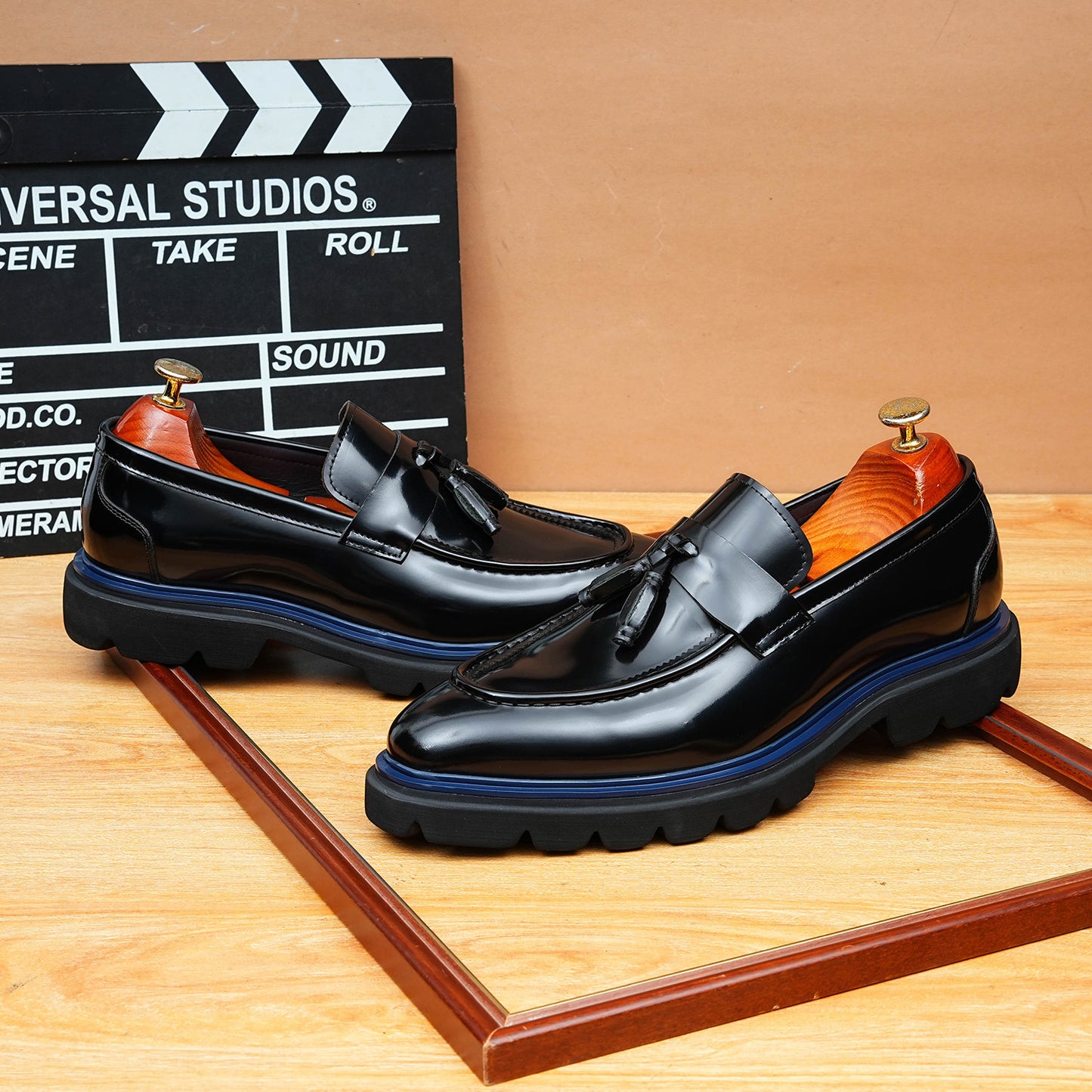Men's Glossy Thick Bottom Red Blue Edge Men's Casual Leather Shoes