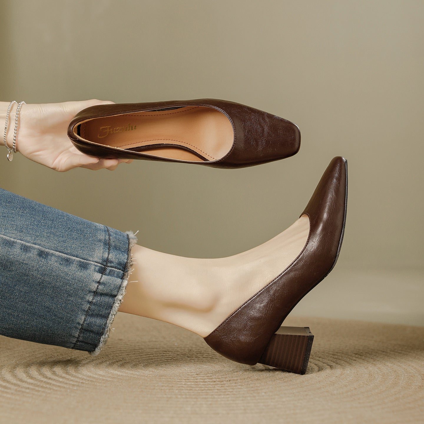 Women's Toe Chunky Pumps Simple Comfortable Spring Temperament Low-cut Vintage Commuter Heels