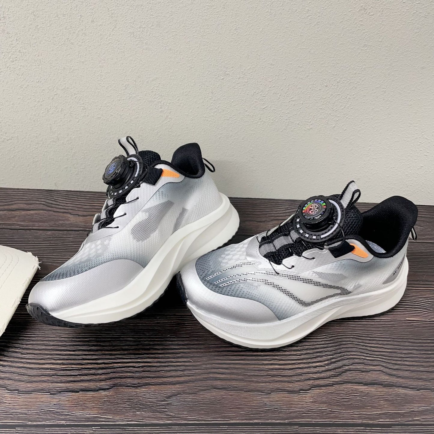 Children's Light Comfortable Rotating Button Summer Single Children's Sports Shoes
