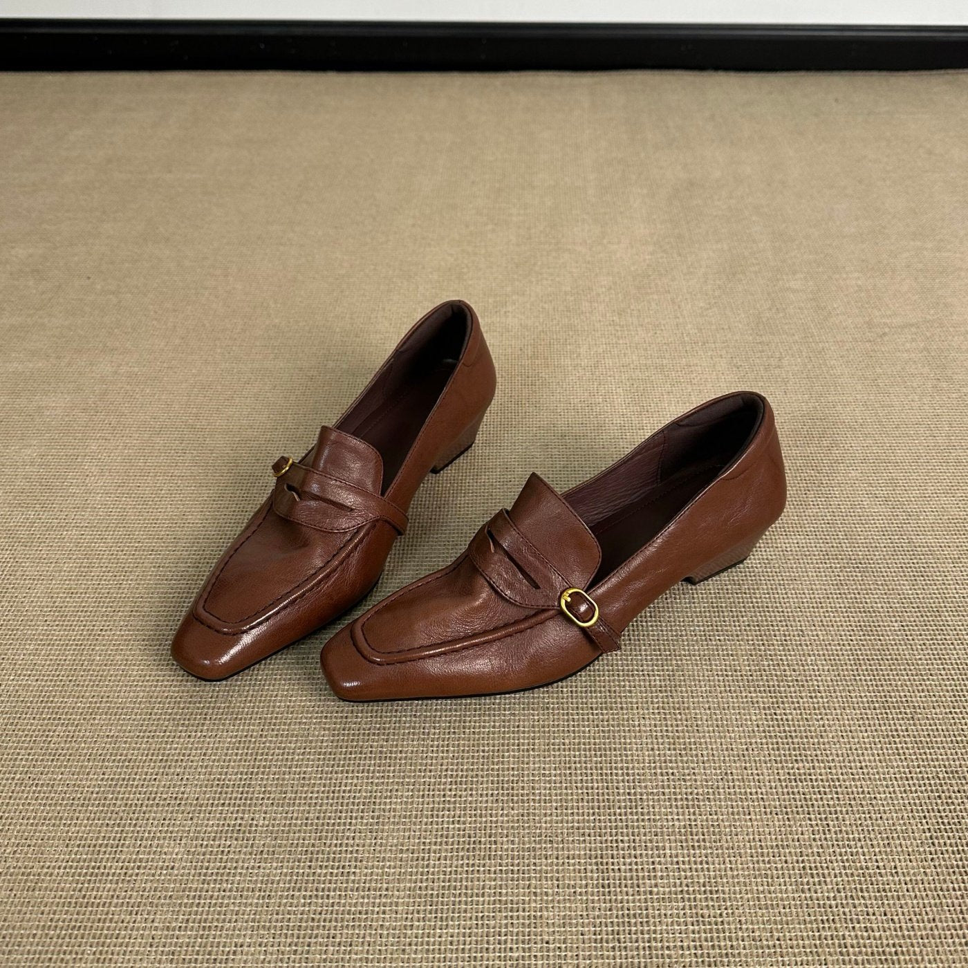 Women's Version Low Elegant Authentic French Style Commuter Slip-on Leather Shoes