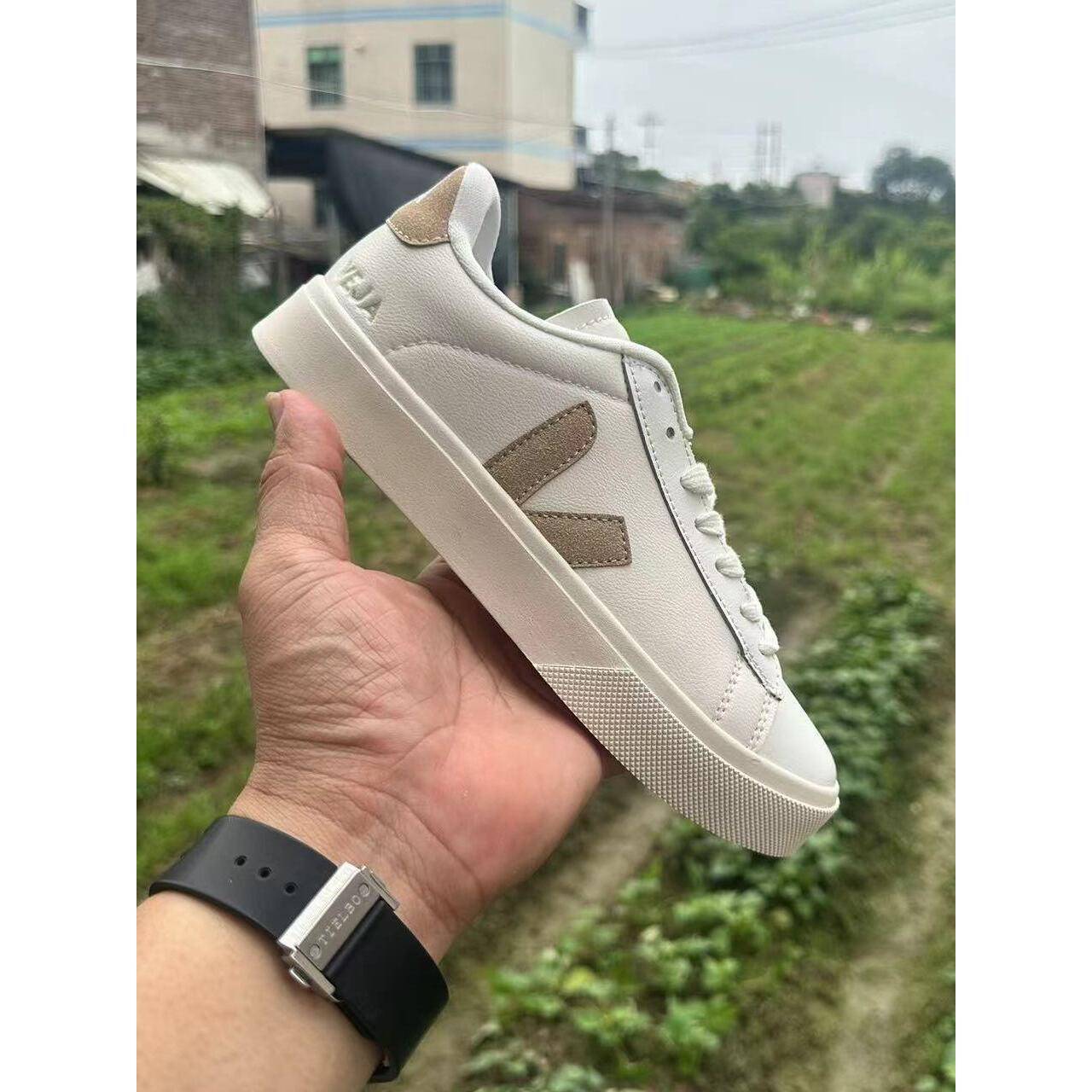 Women's & Men's French V-shaped White Classic Campus Couple Women's Casual Shoes