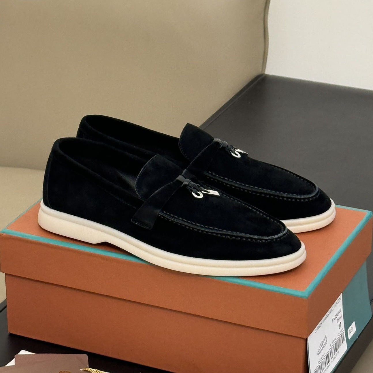 Men's Slip-on Soft Bottom Lovers Cowhide Comfortable Loafers