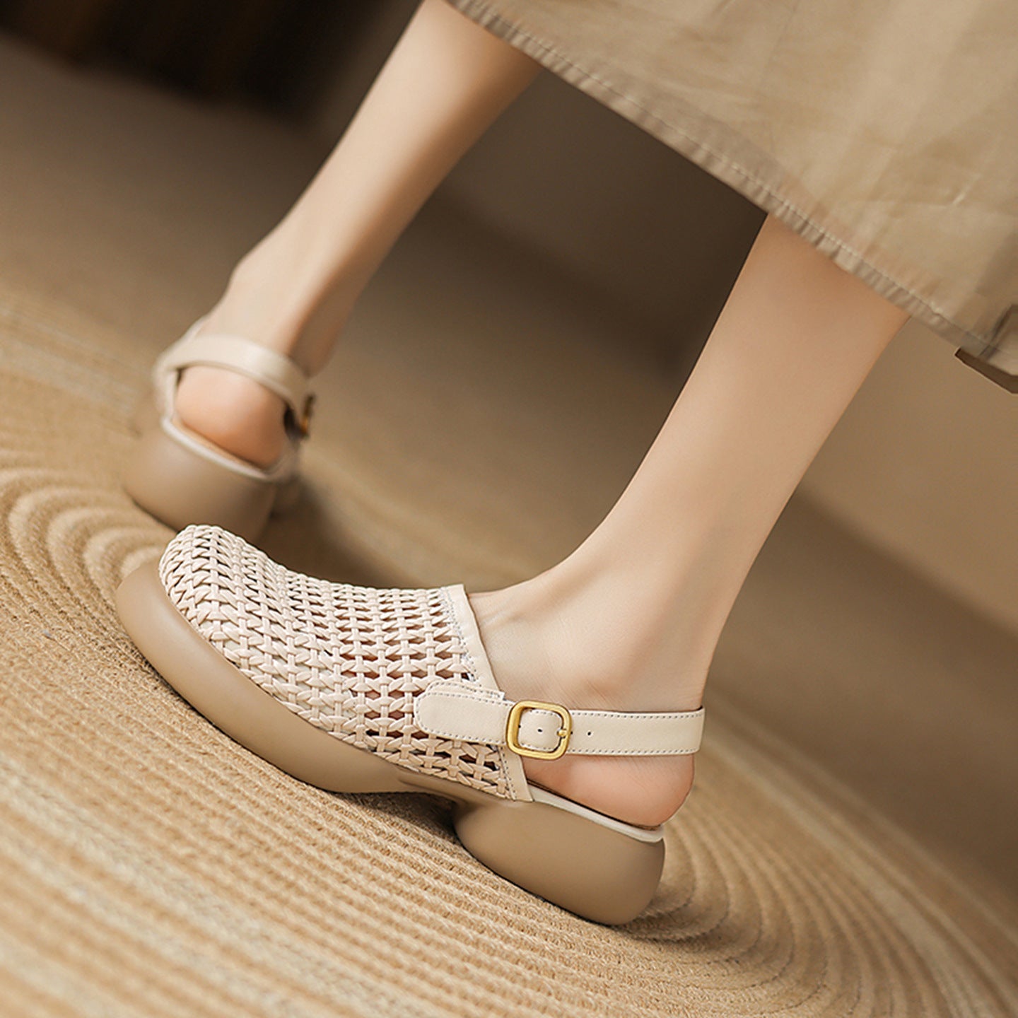 Women's Lightweight Weaving Hollow Thick Bottom Chunky Closed Toe Half Summer Platform Sandals