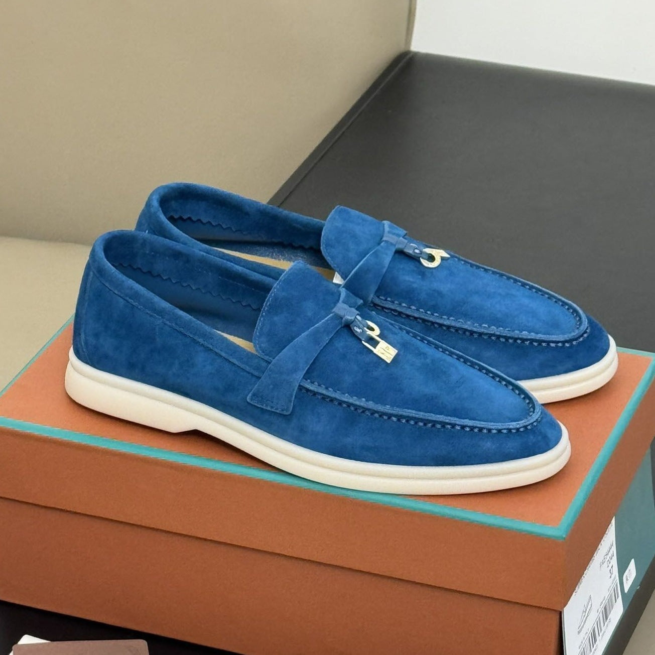 Men's Slip-on Soft Bottom Lovers Cowhide Comfortable Loafers