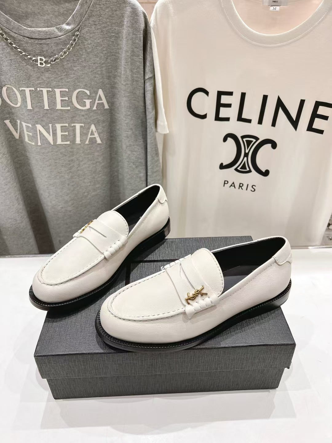 Women's Small Four Fashion European Version Genuine Loafers