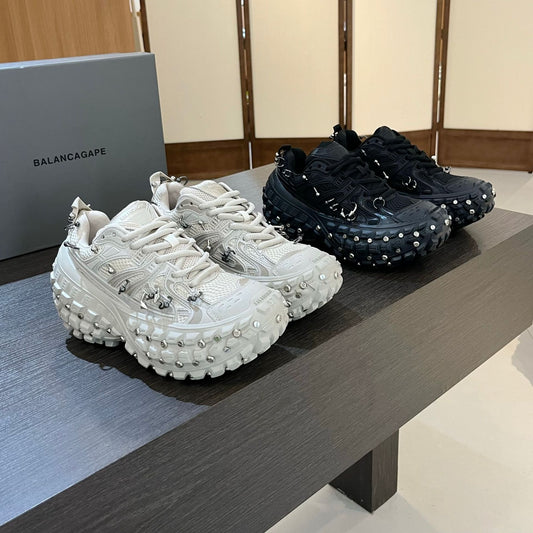 Women's Korean Durian Thick Bottom Height Increasing Rivet Women's Casual Shoes