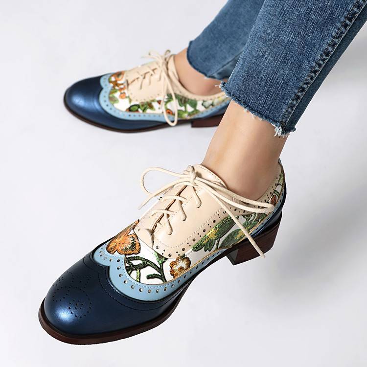Women's Retro Ethnic Style Brogue Color Matching Round Head Chunky Casual Shoes