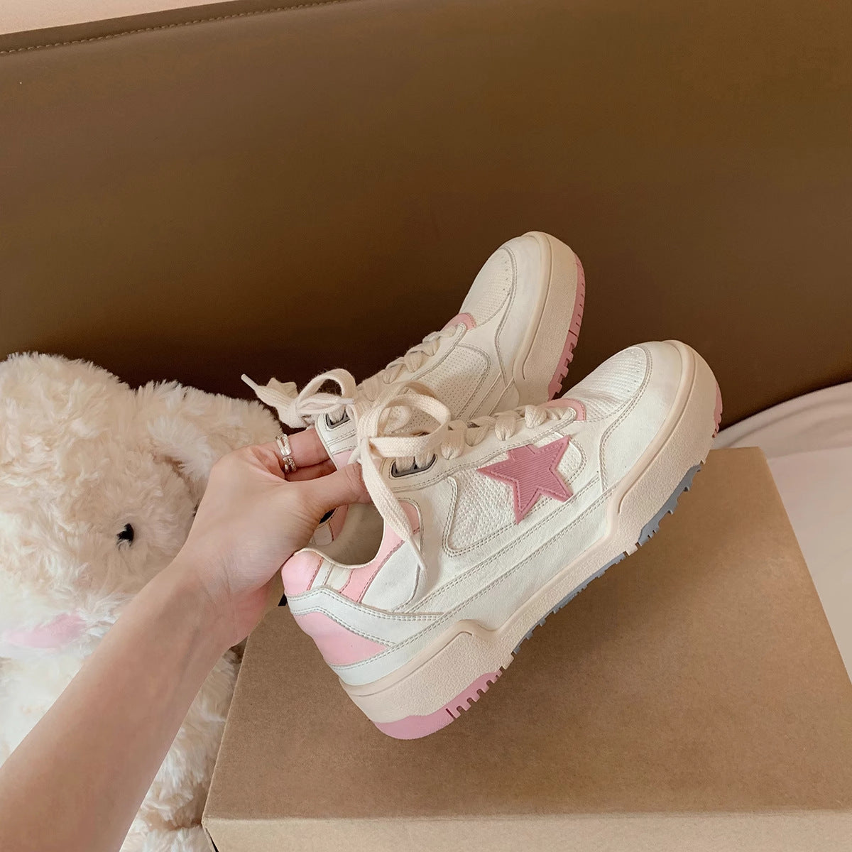 Women's Round Toe Invisible Elevated Horse White Sneakers