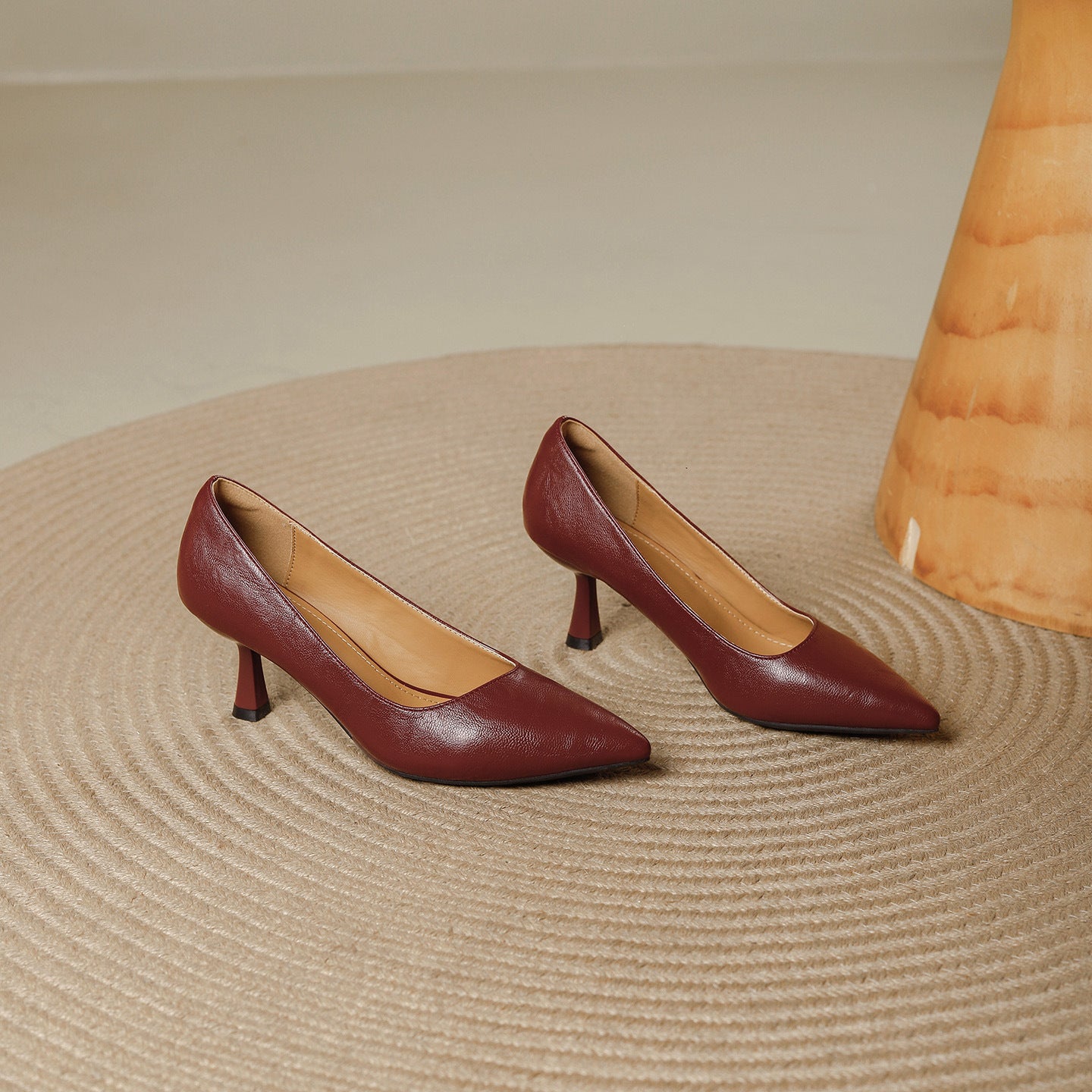 Women's Low-cut Soft Pumps Autumn Slimming Stiletto Simple Temperament Wild Professional Women's Fashion Shoes